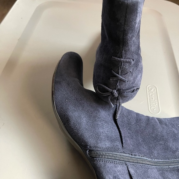 Naturalizer Suede Boots - Picture 2 of 4